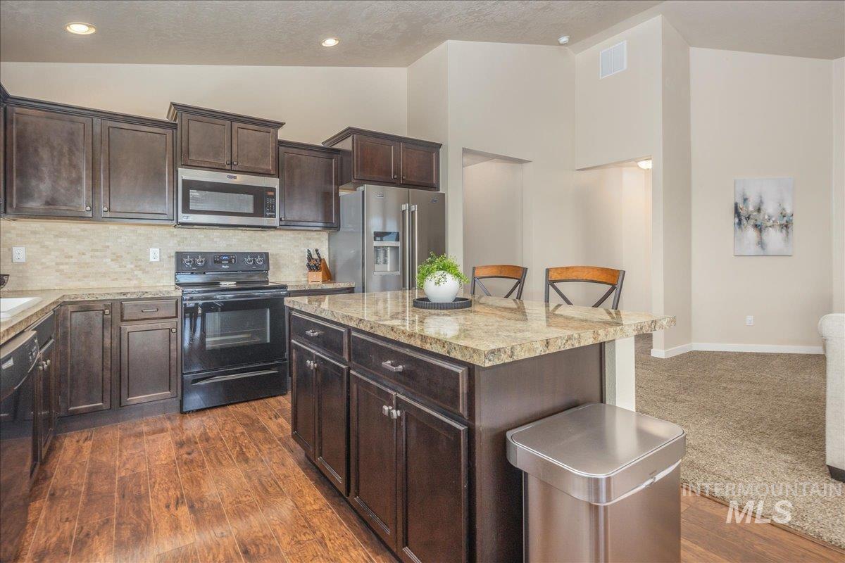 420 S Willow Tree Ave