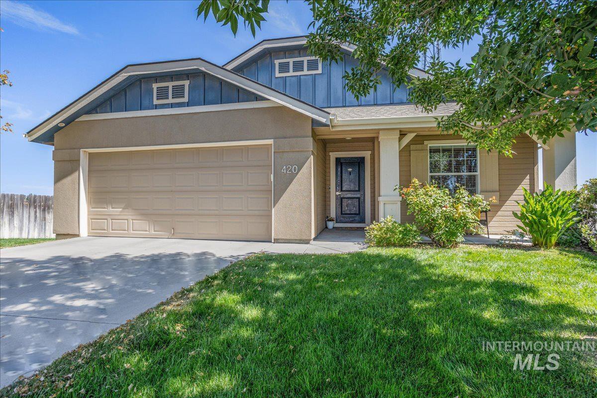 420 S Willow Tree Ave