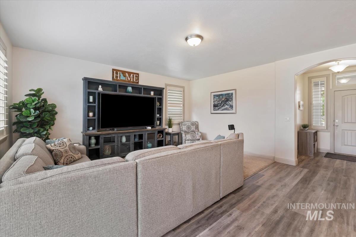 9472 S Rock Cliffs Way