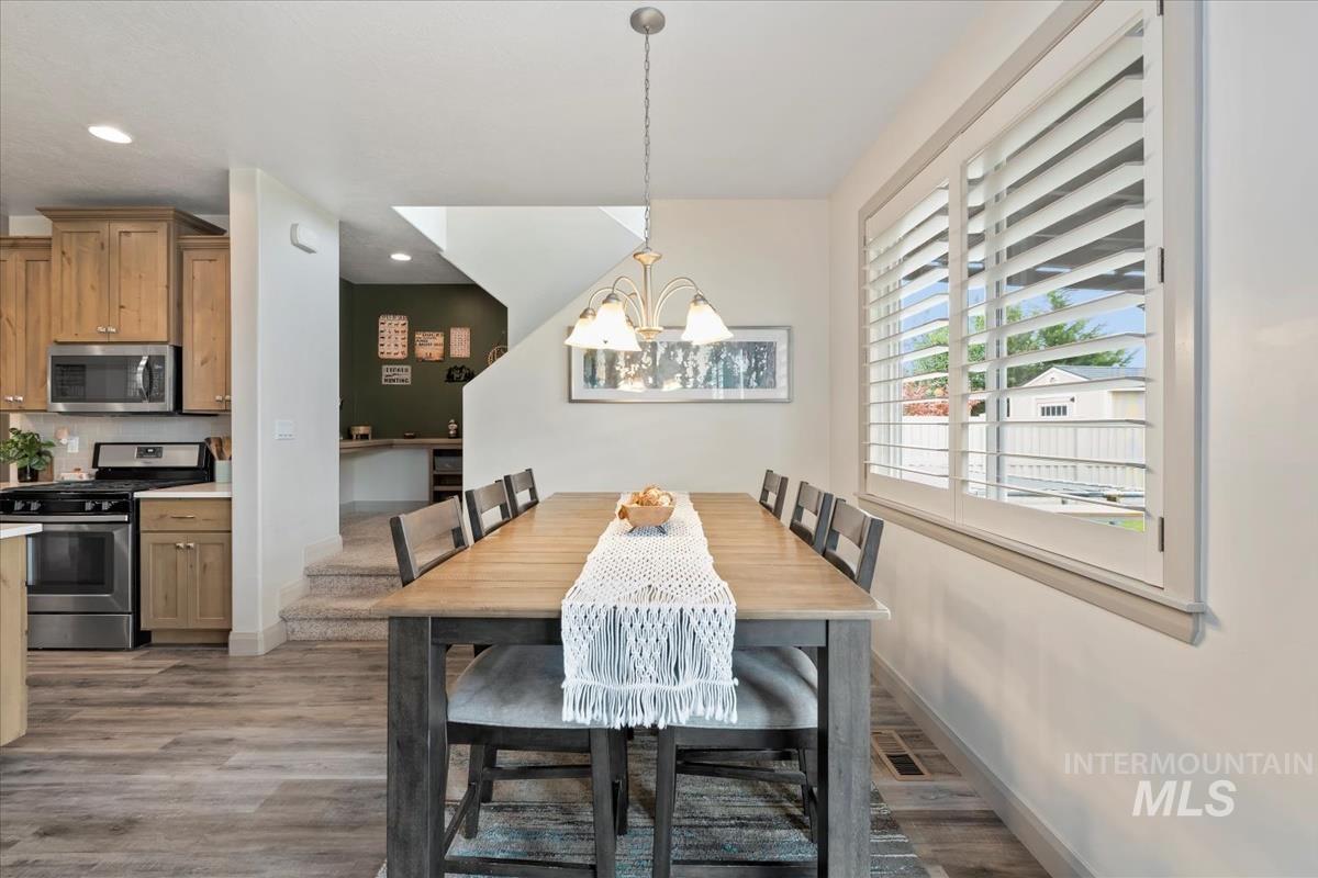 9472 S Rock Cliffs Way