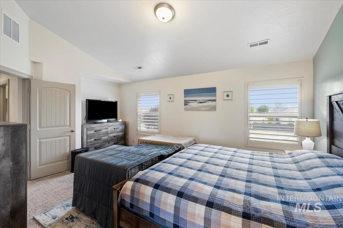 9472 S Rock Cliffs Way