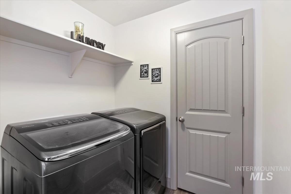 9472 S Rock Cliffs Way