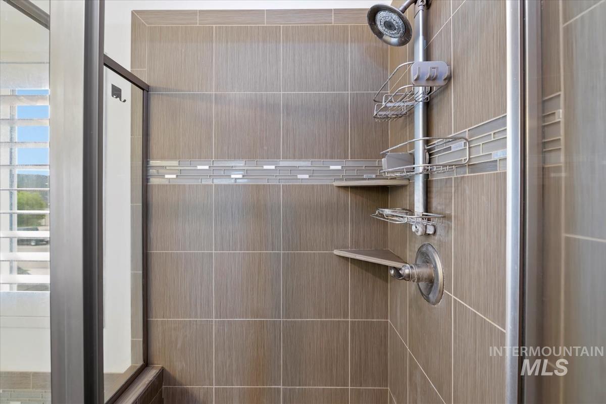 9472 S Rock Cliffs Way