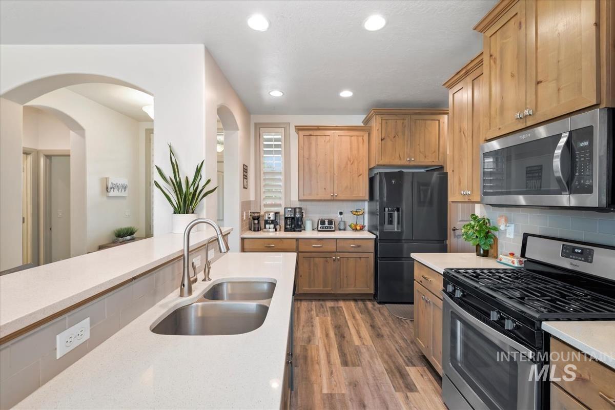 9472 S Rock Cliffs Way