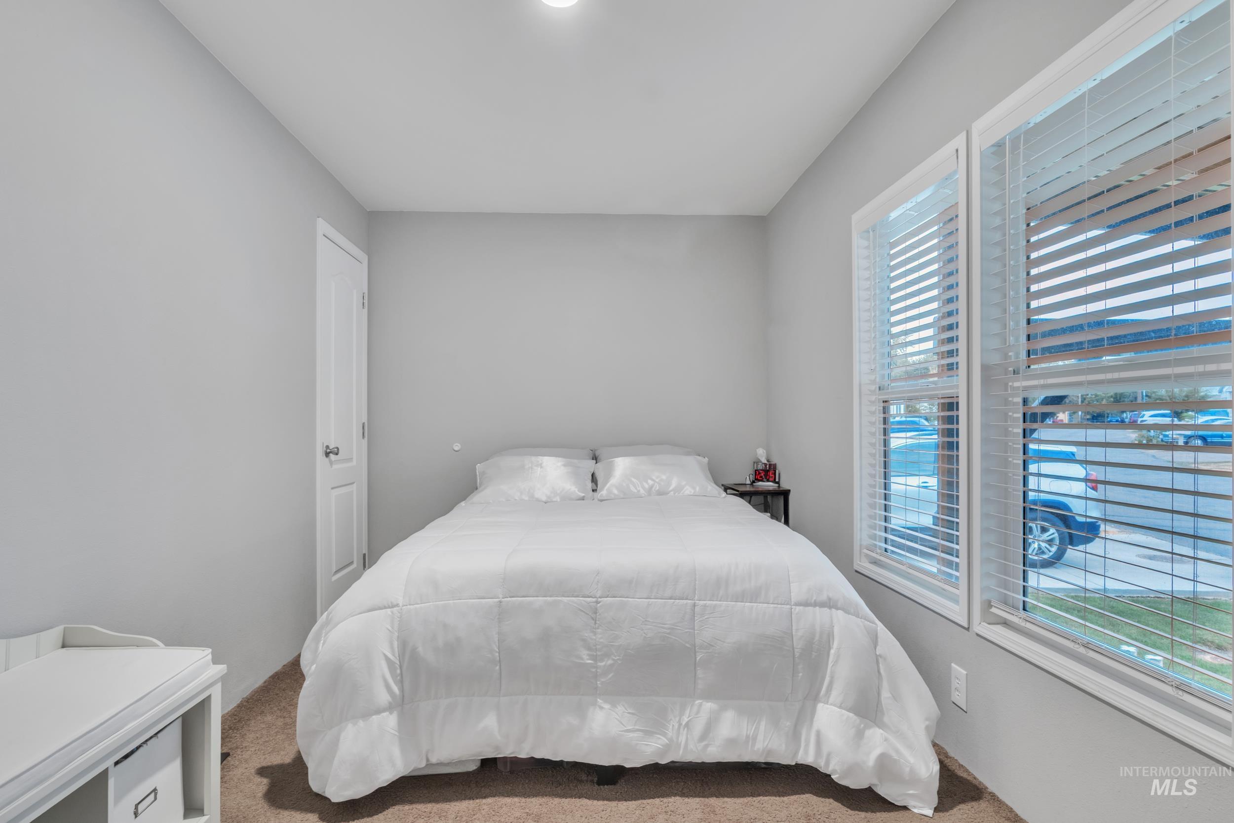 1011 N Fawn Lane
