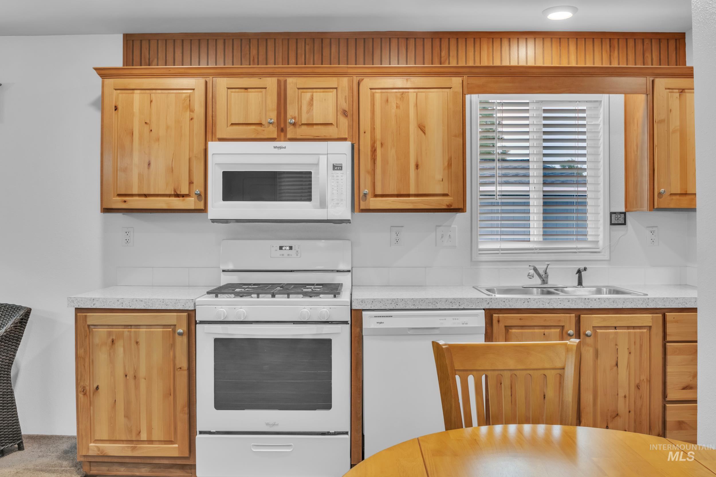 1011 N Fawn Lane