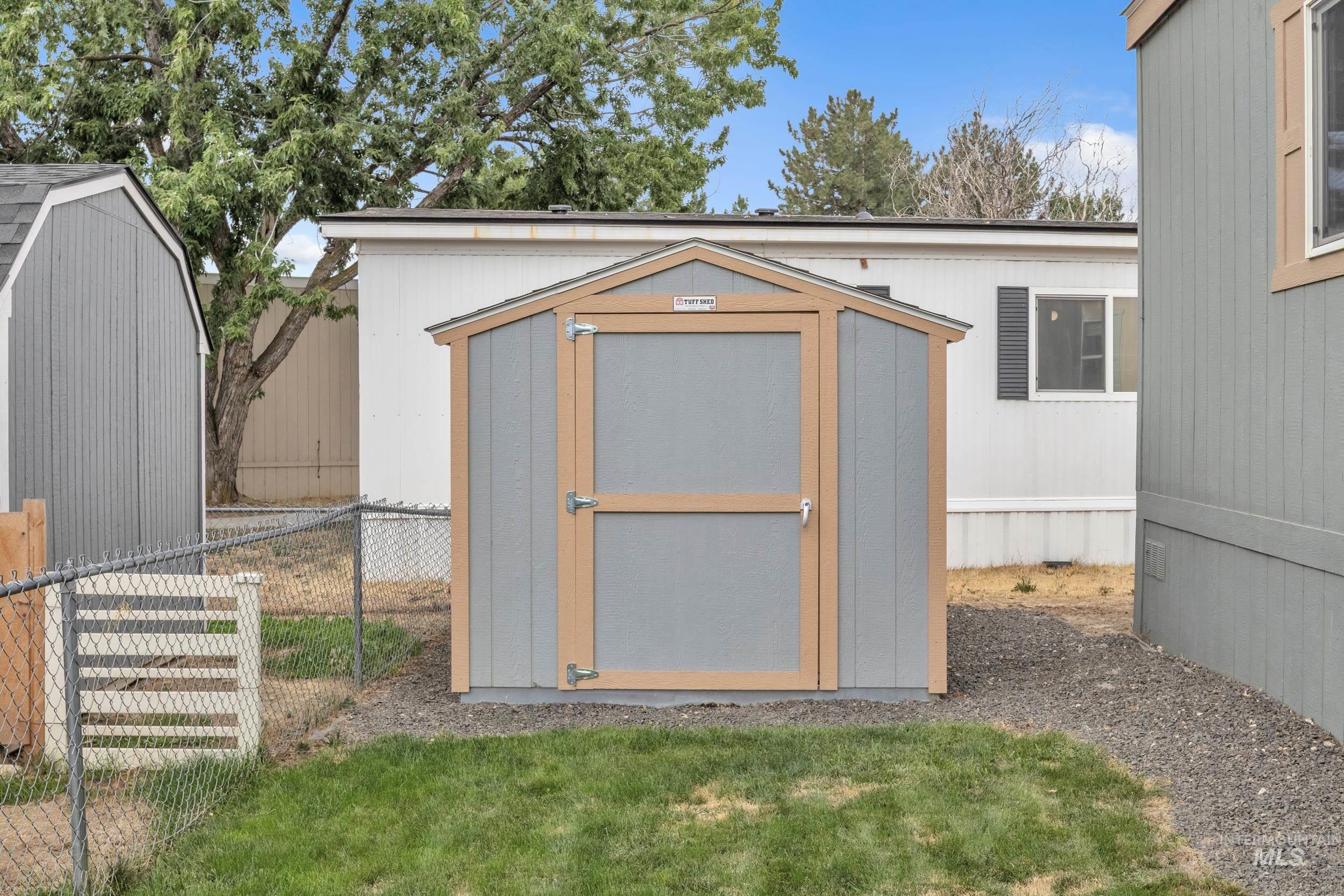 1011 N Fawn Lane