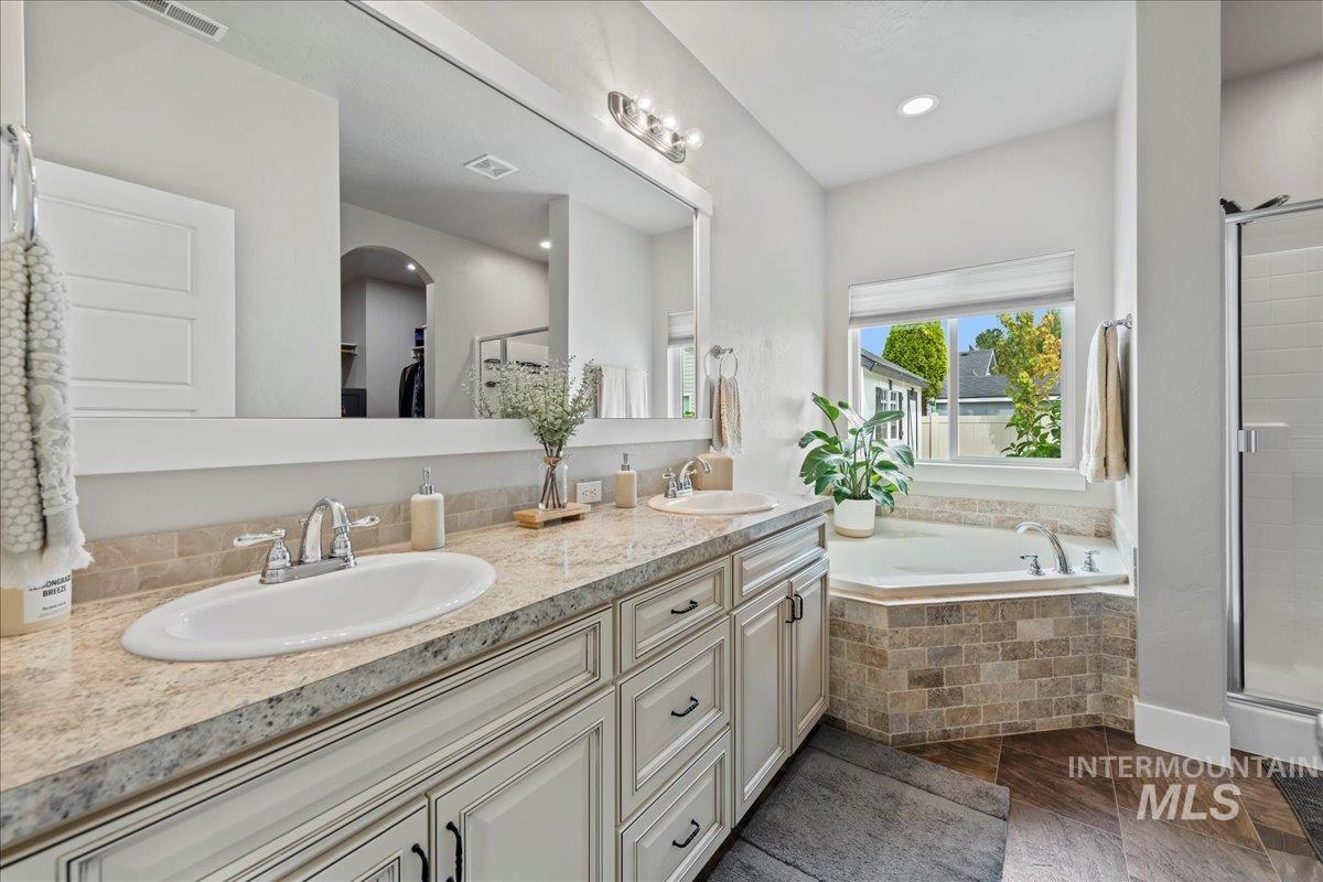 840 N Pine Brook Way