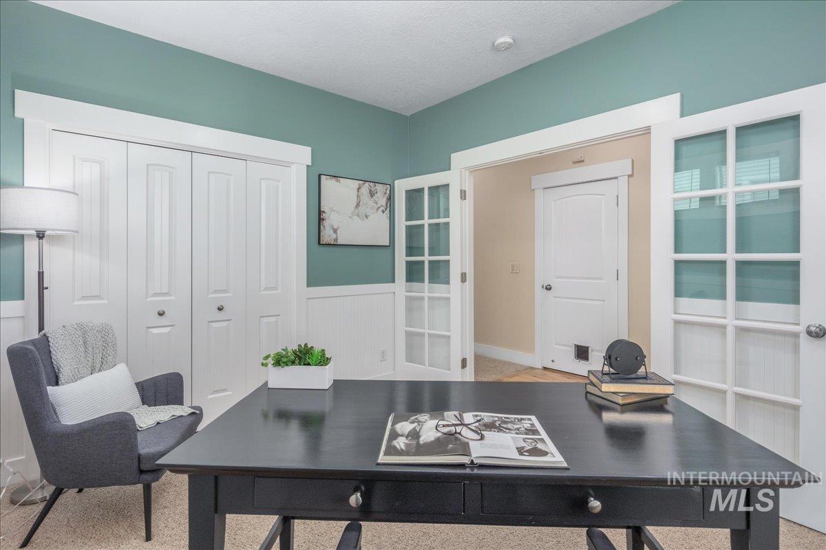 2371 E Powder River St