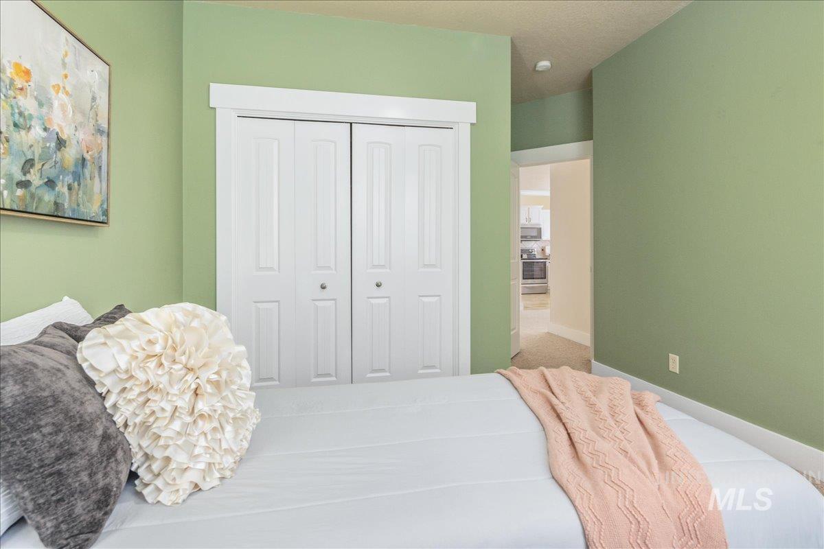 2371 E Powder River St