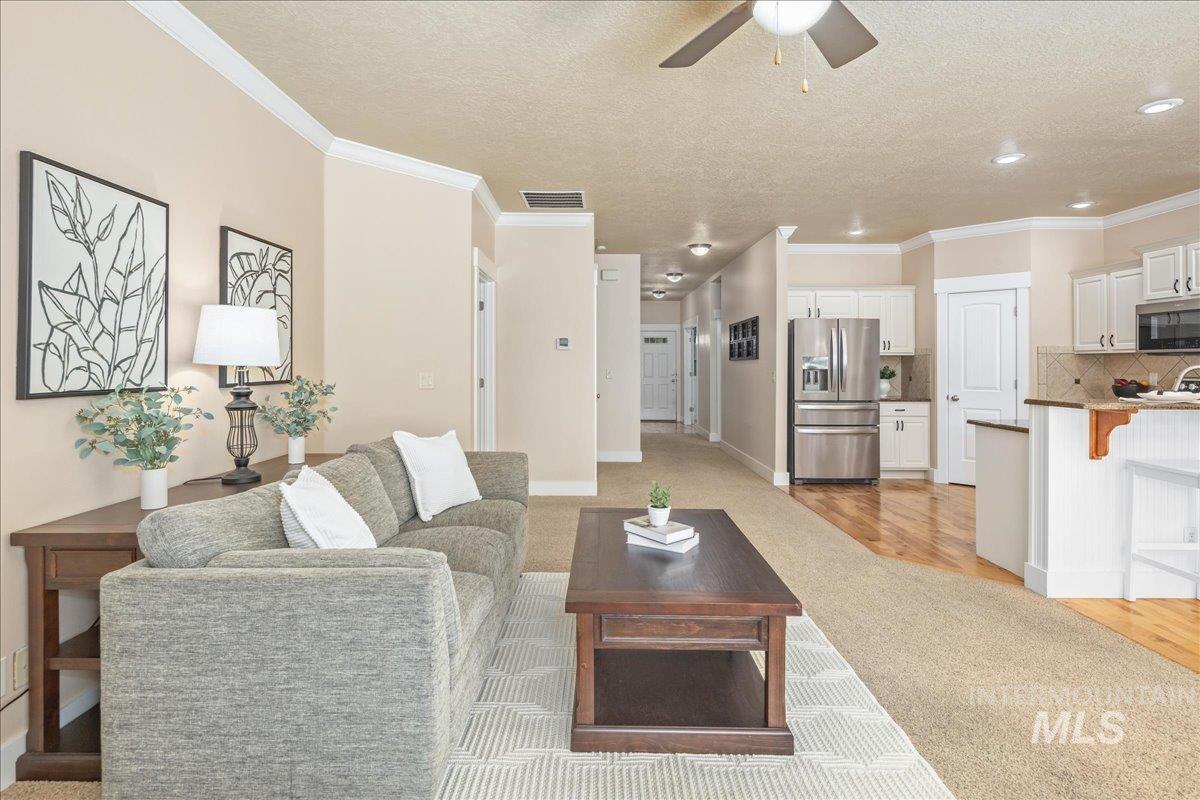 2371 E Powder River St