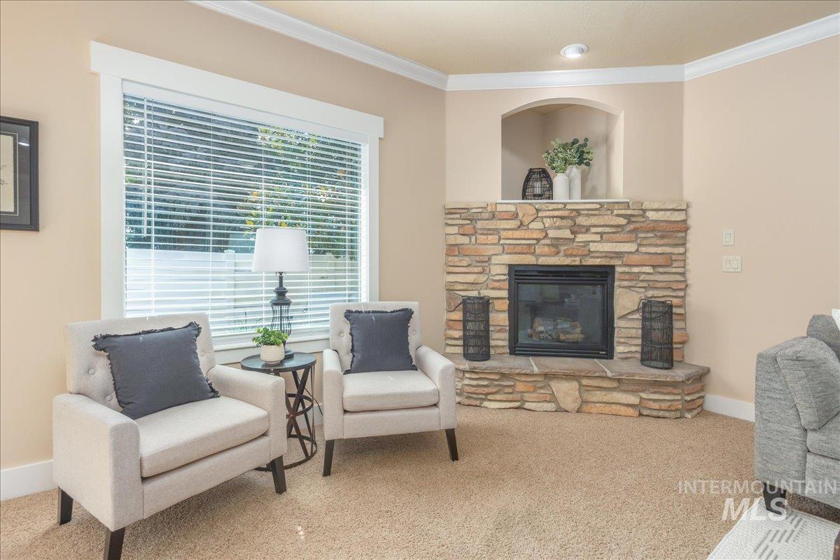 2371 E Powder River St