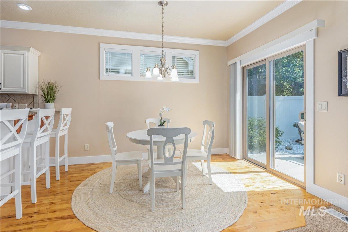 2371 E Powder River St