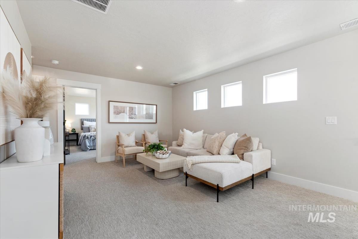 6252 N Holly Springs Ln