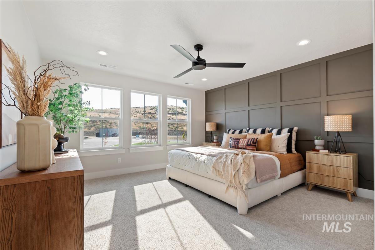 6252 N Holly Springs Ln