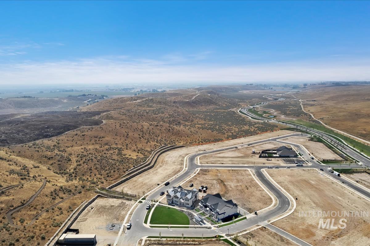 6252 N Holly Springs Ln