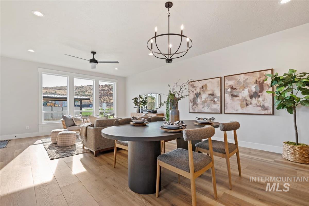 6252 N Holly Springs Ln