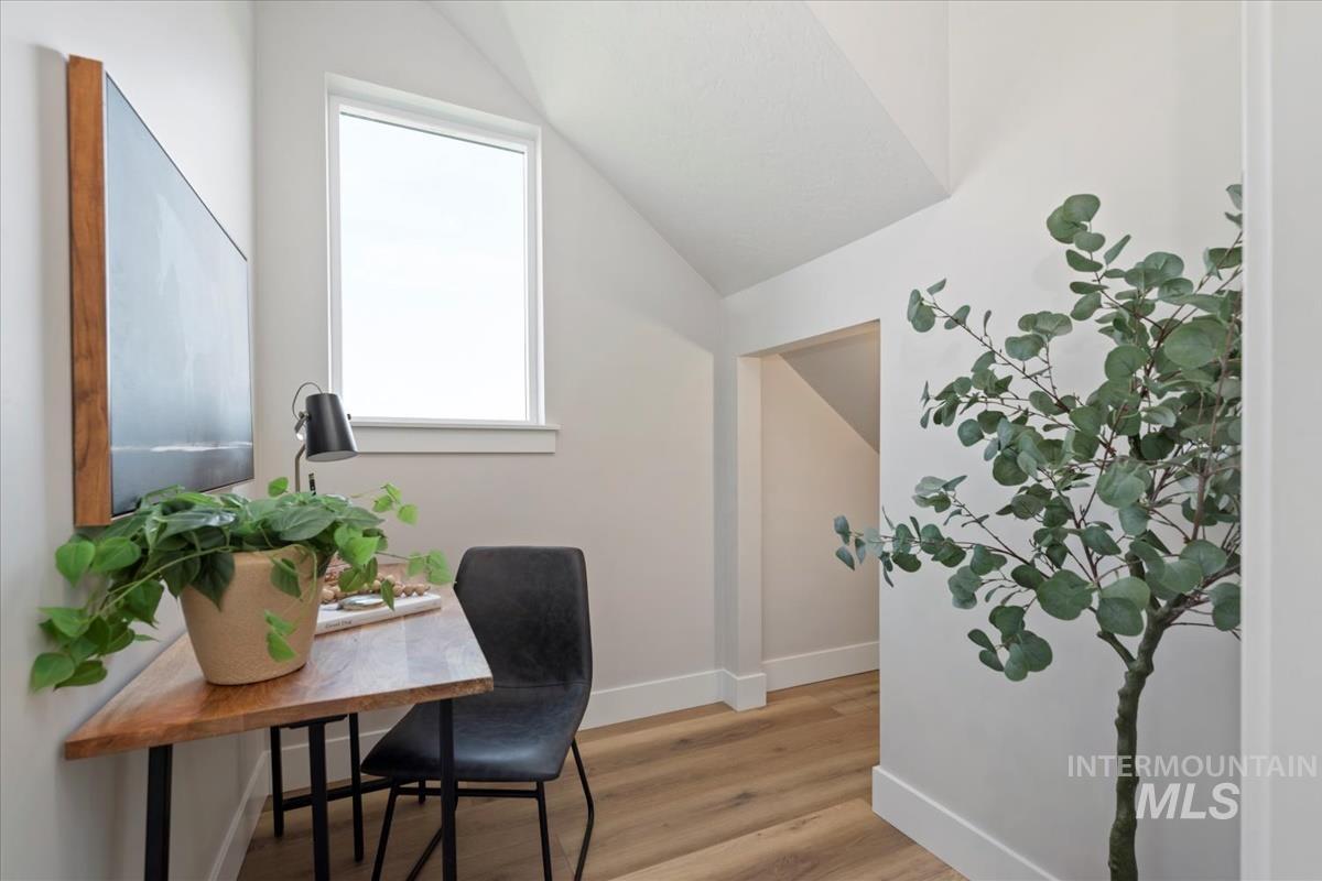 6252 N Holly Springs Ln