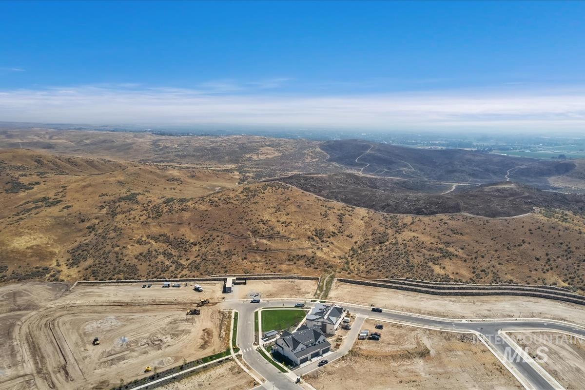 6252 N Holly Springs Ln