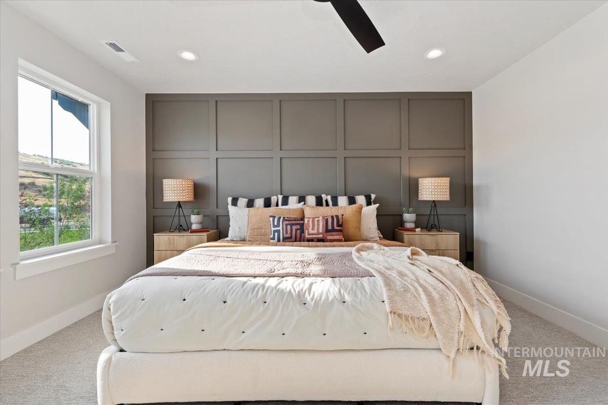 6252 N Holly Springs Ln