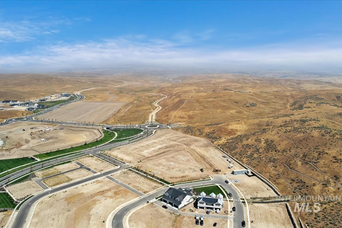 6252 N Holly Springs Ln