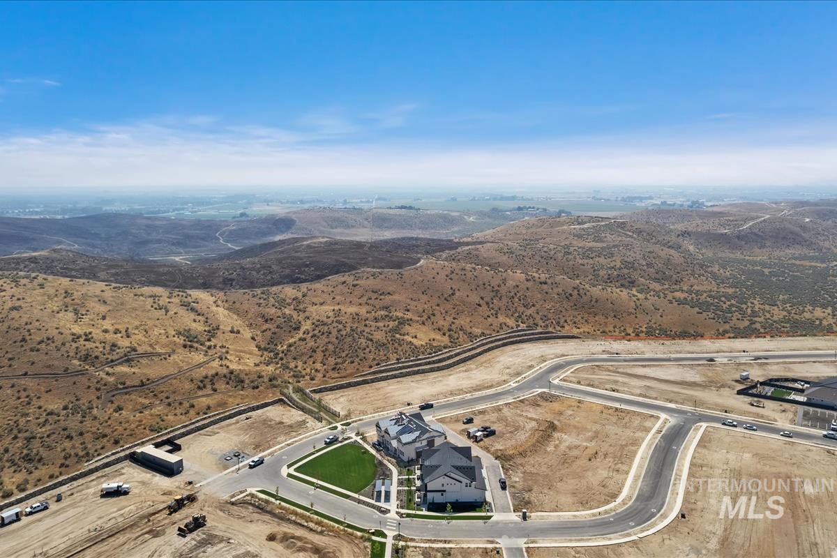 6252 N Holly Springs Ln