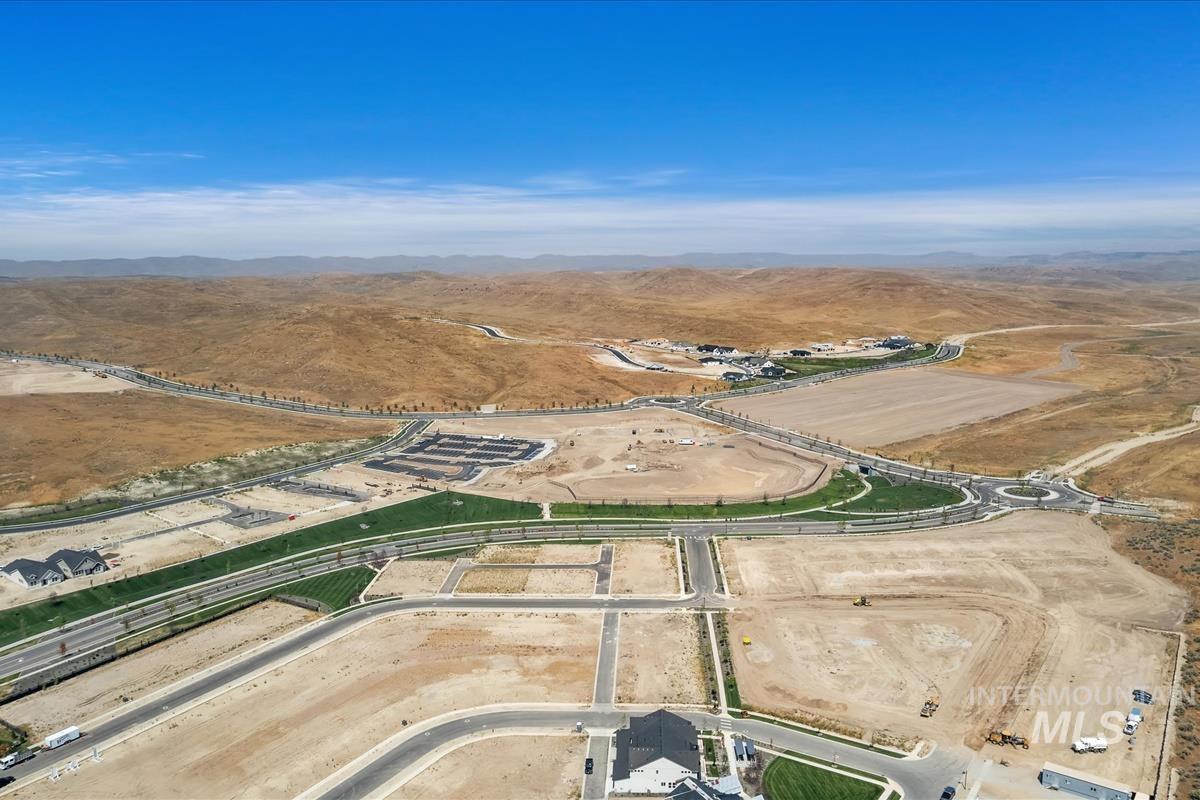 6252 N Holly Springs Ln