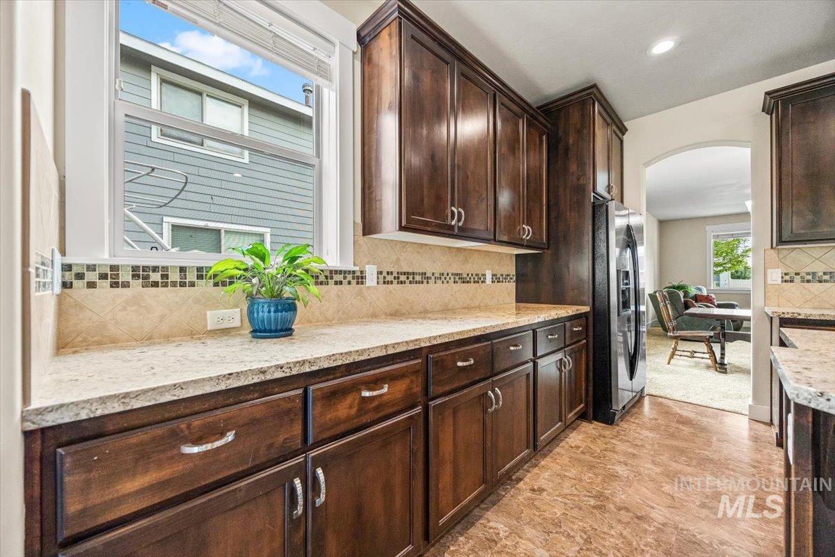 1254 La Reata Way