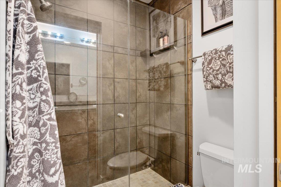 2399 E Riverwalk Dr. Unit: B-4, 202