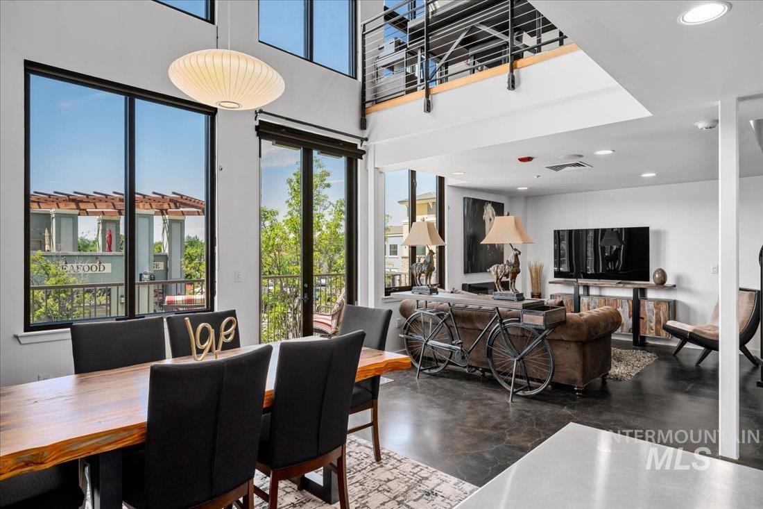 2399 E Riverwalk Dr. Unit: B-4, 202