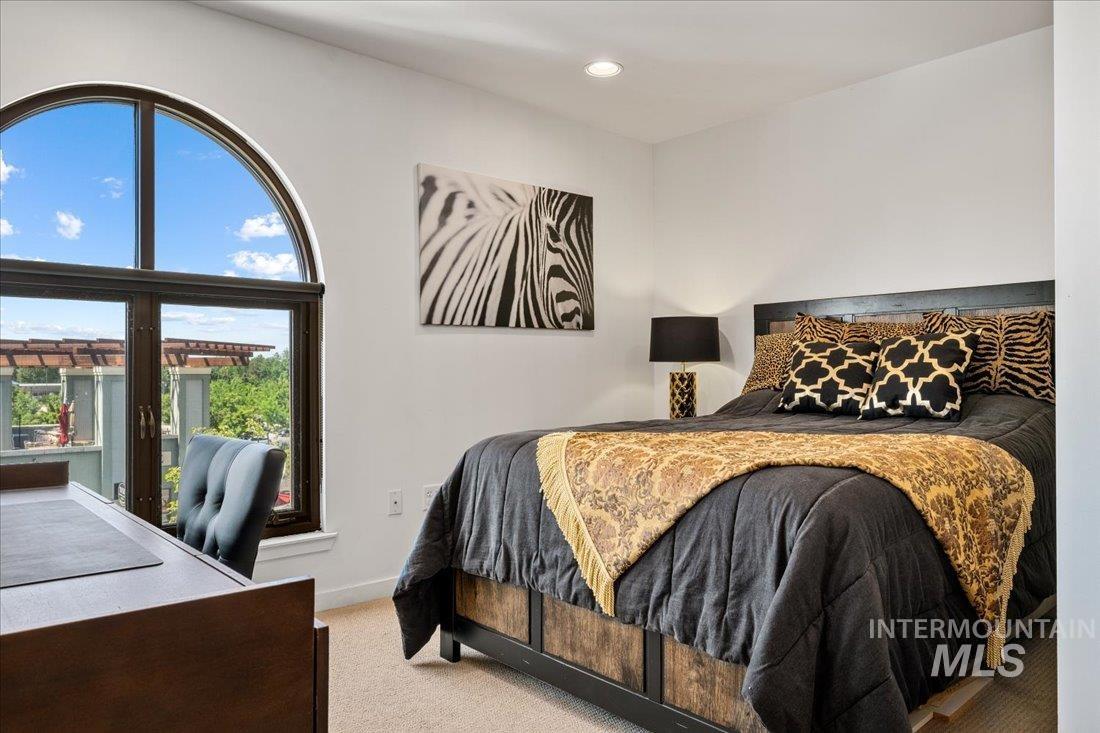 2399 E Riverwalk Dr. Unit: B-4, 202