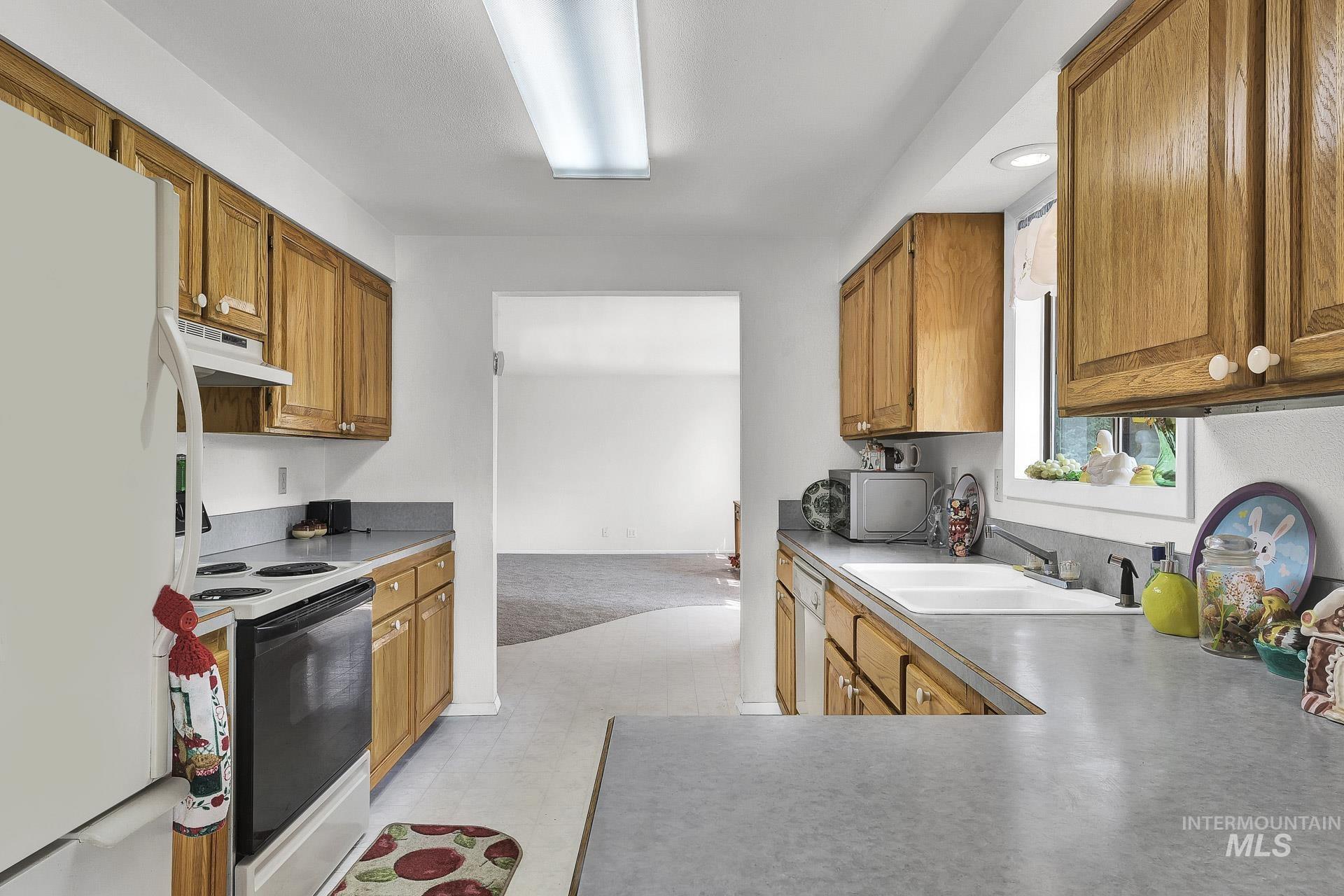 2175 Cherry Lane