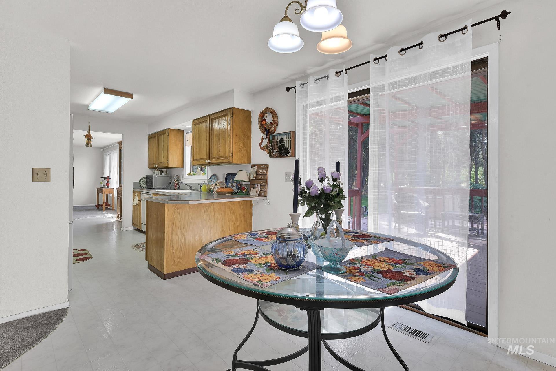 2175 Cherry Lane