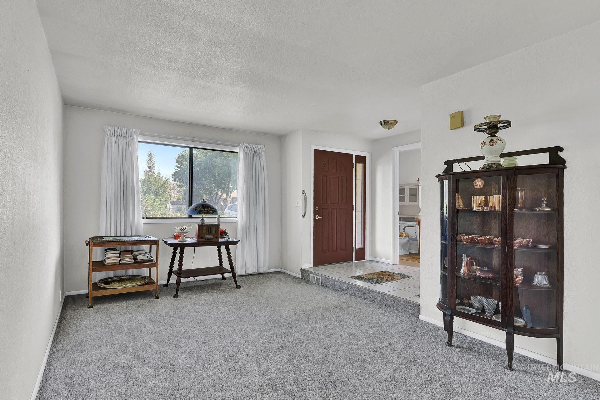 2175 Cherry Lane