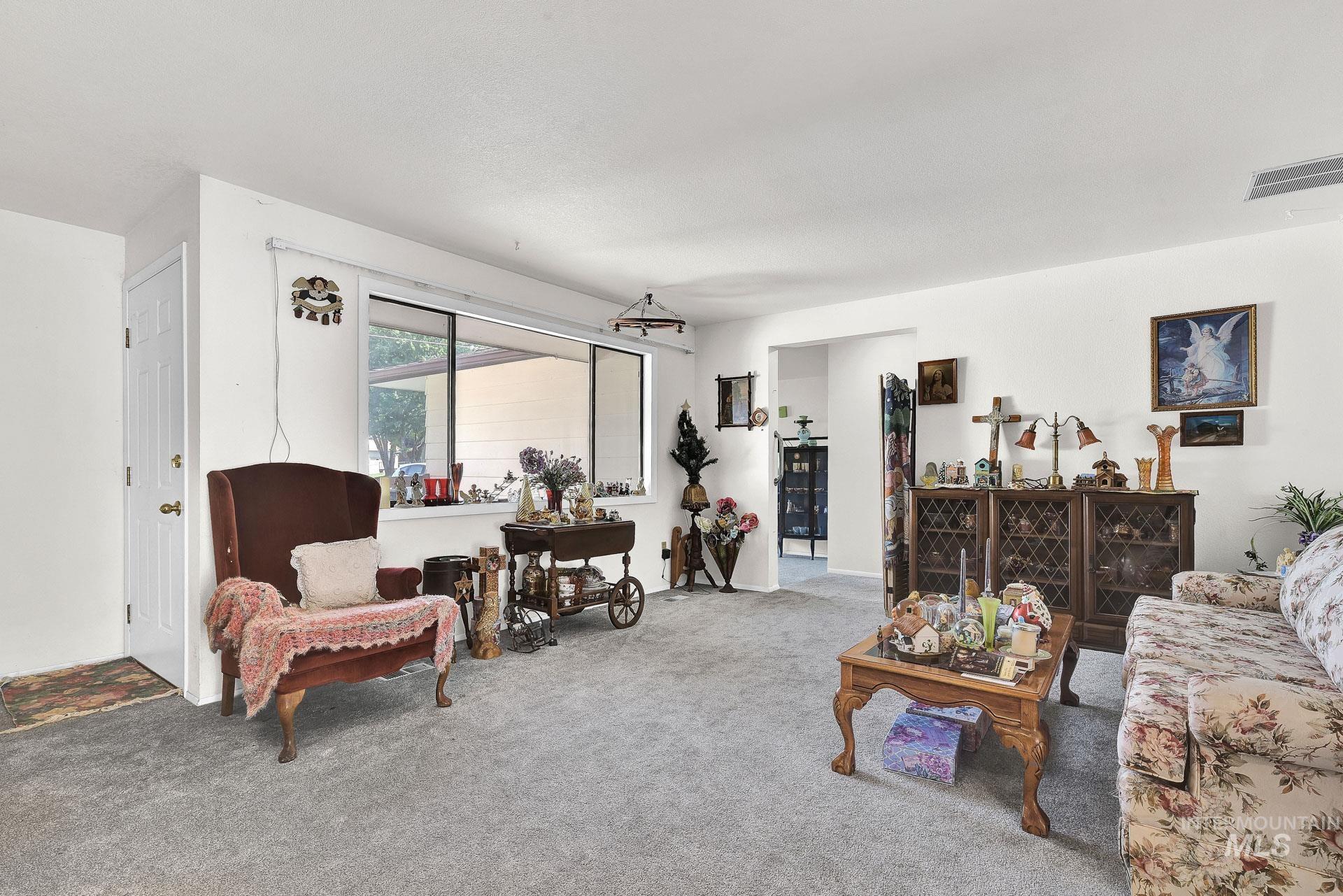 2175 Cherry Lane