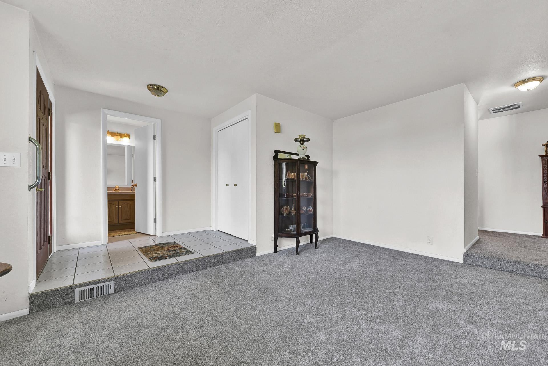 2175 Cherry Lane