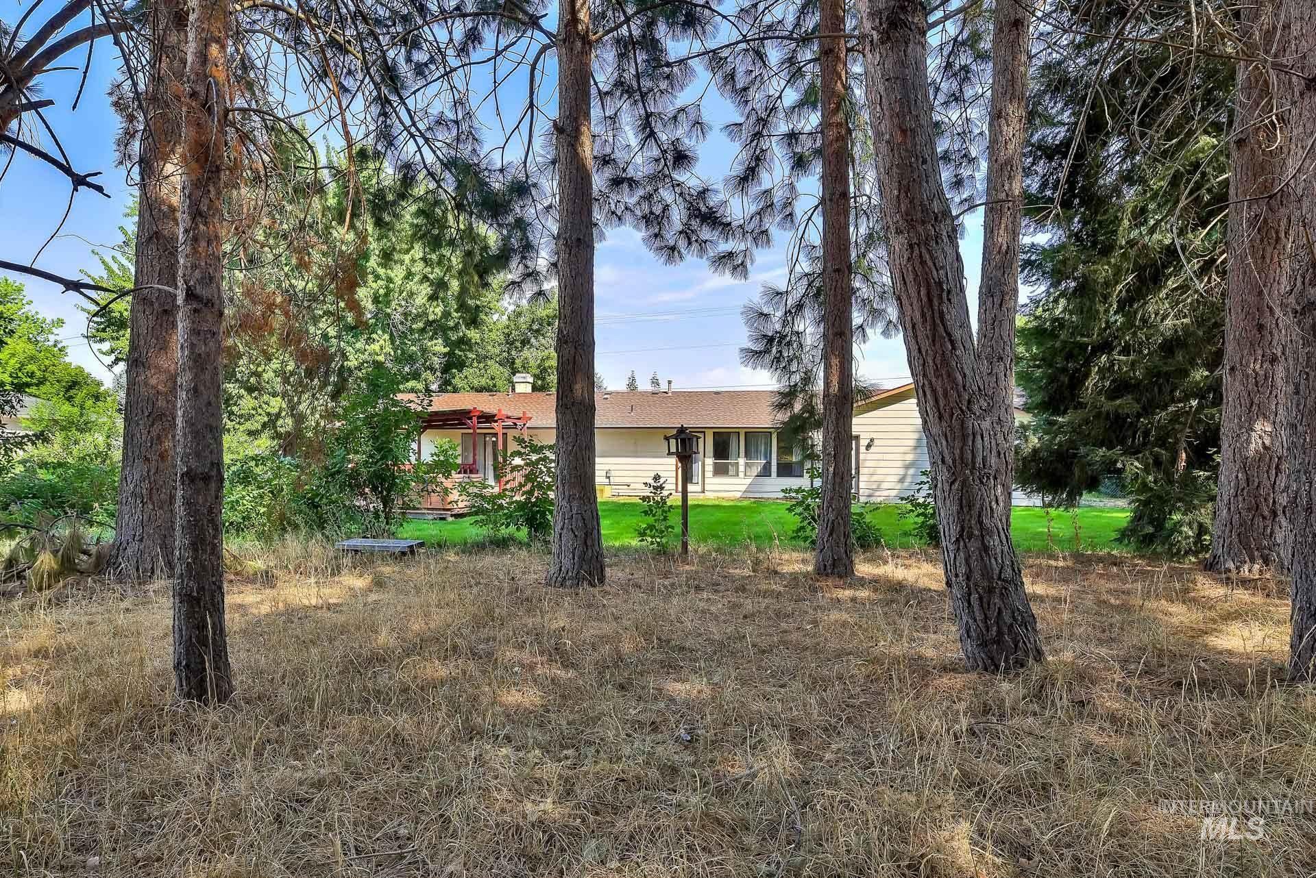 2175 Cherry Lane