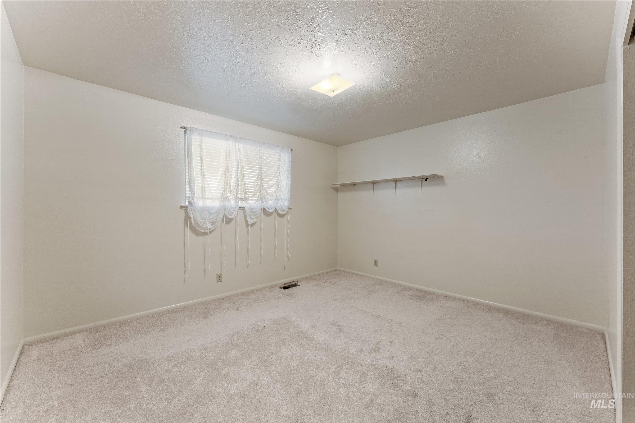 7882 S Cross Fox Way