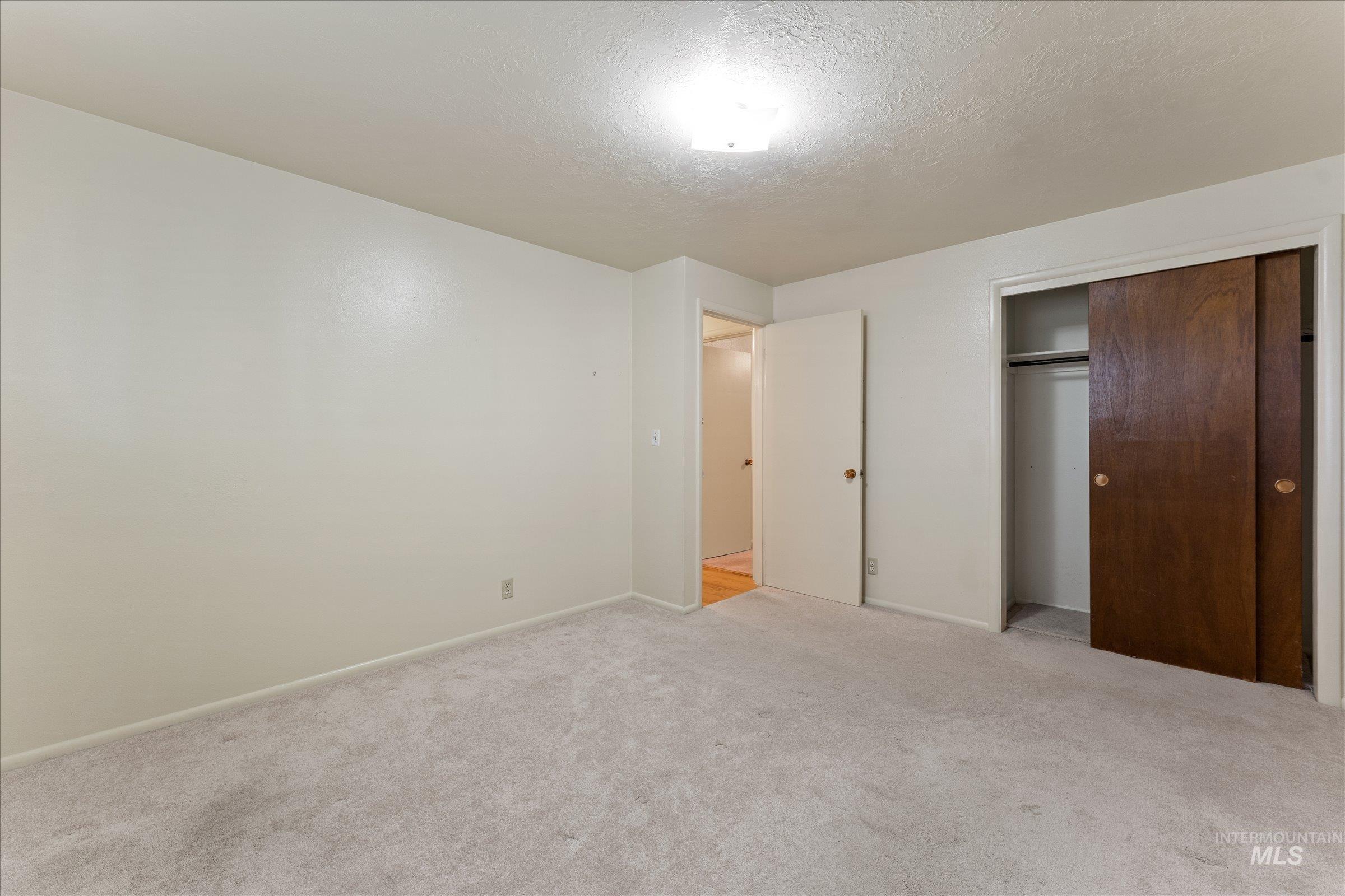 7882 S Cross Fox Way