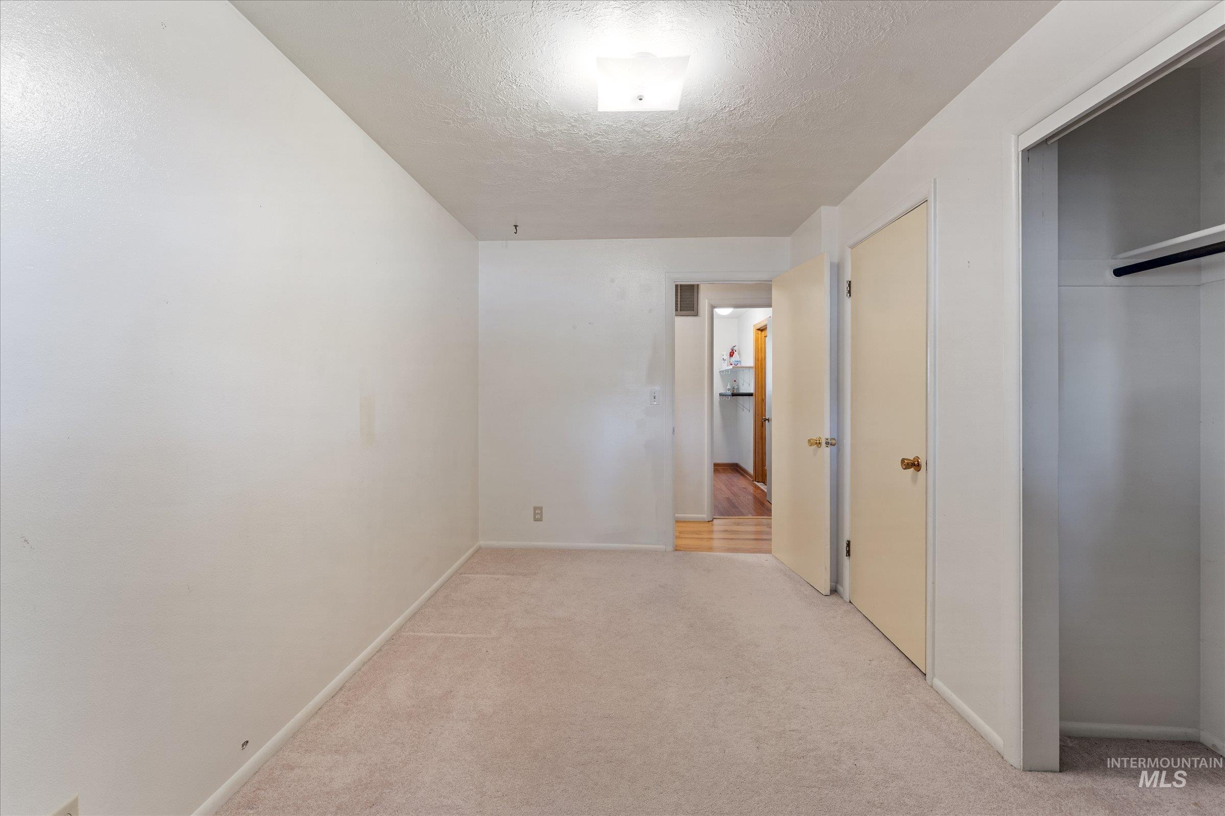 7882 S Cross Fox Way