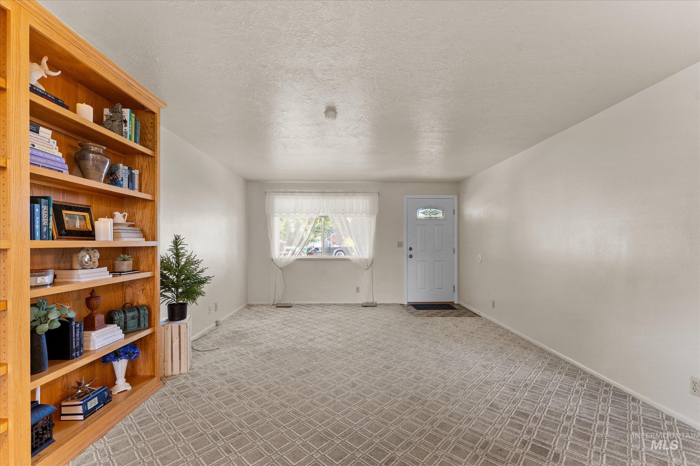 7882 S Cross Fox Way