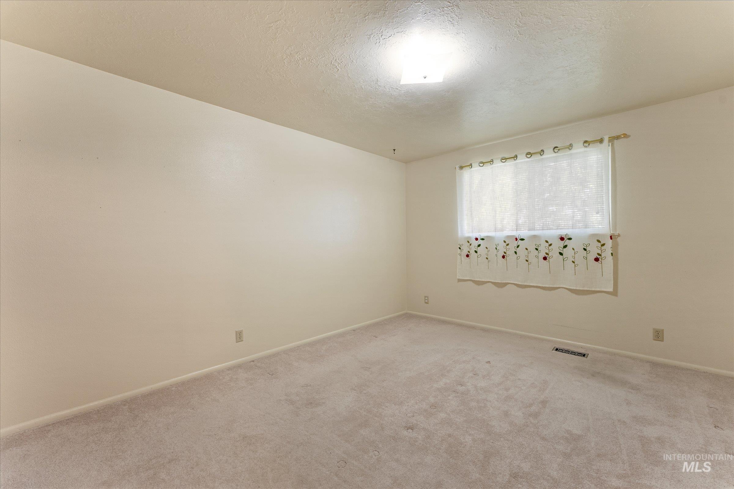 7882 S Cross Fox Way