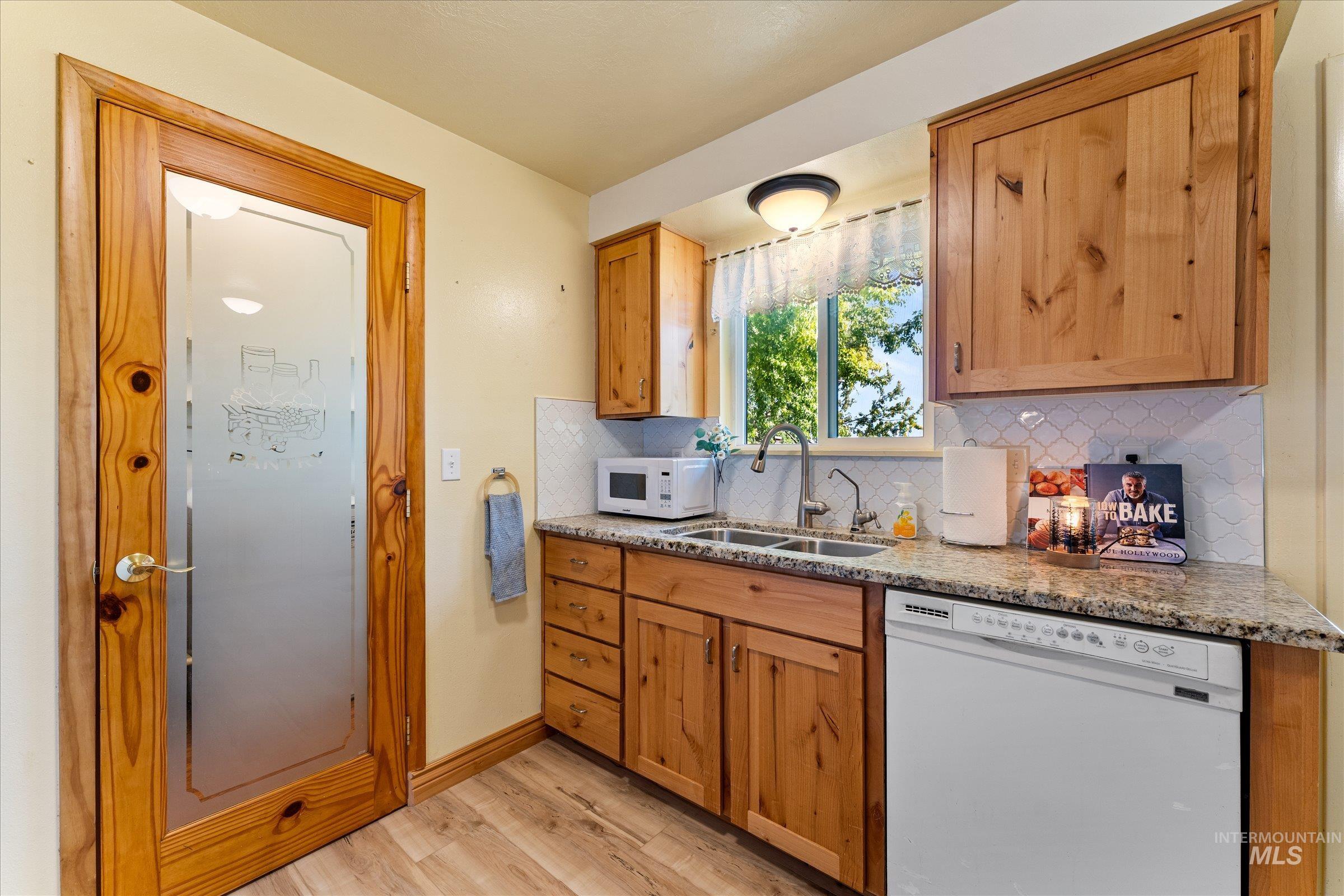 7882 S Cross Fox Way