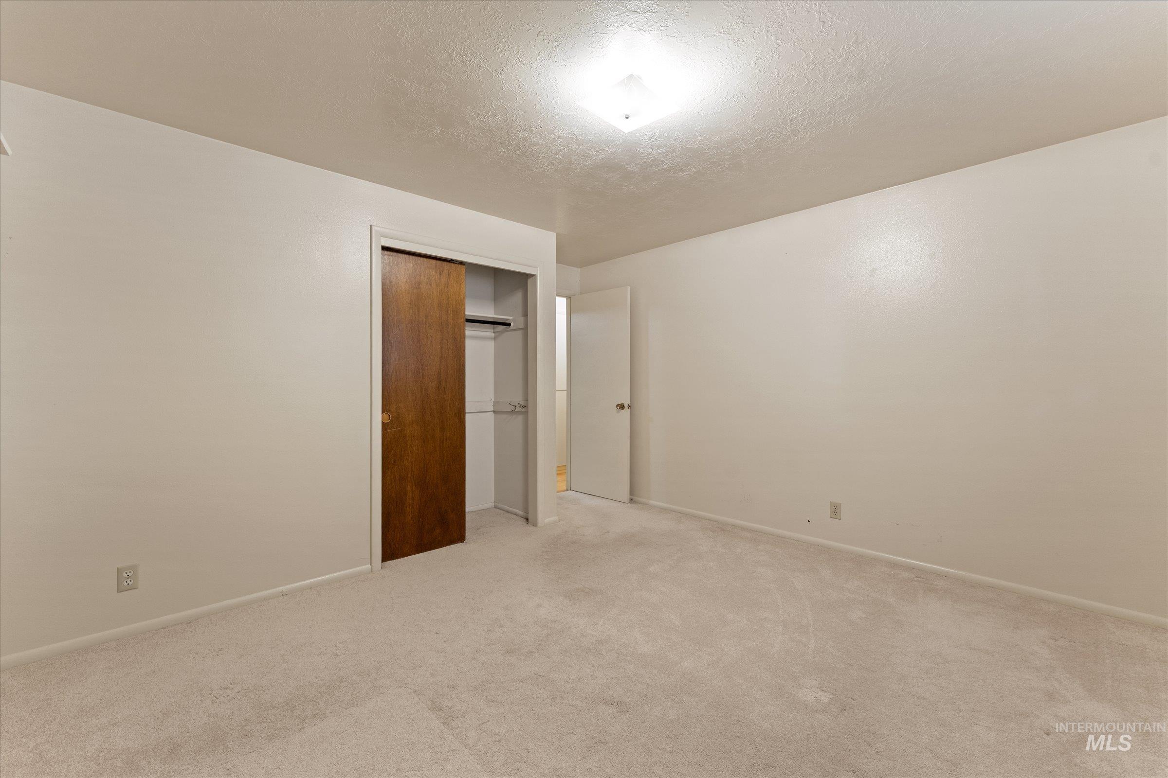 7882 S Cross Fox Way