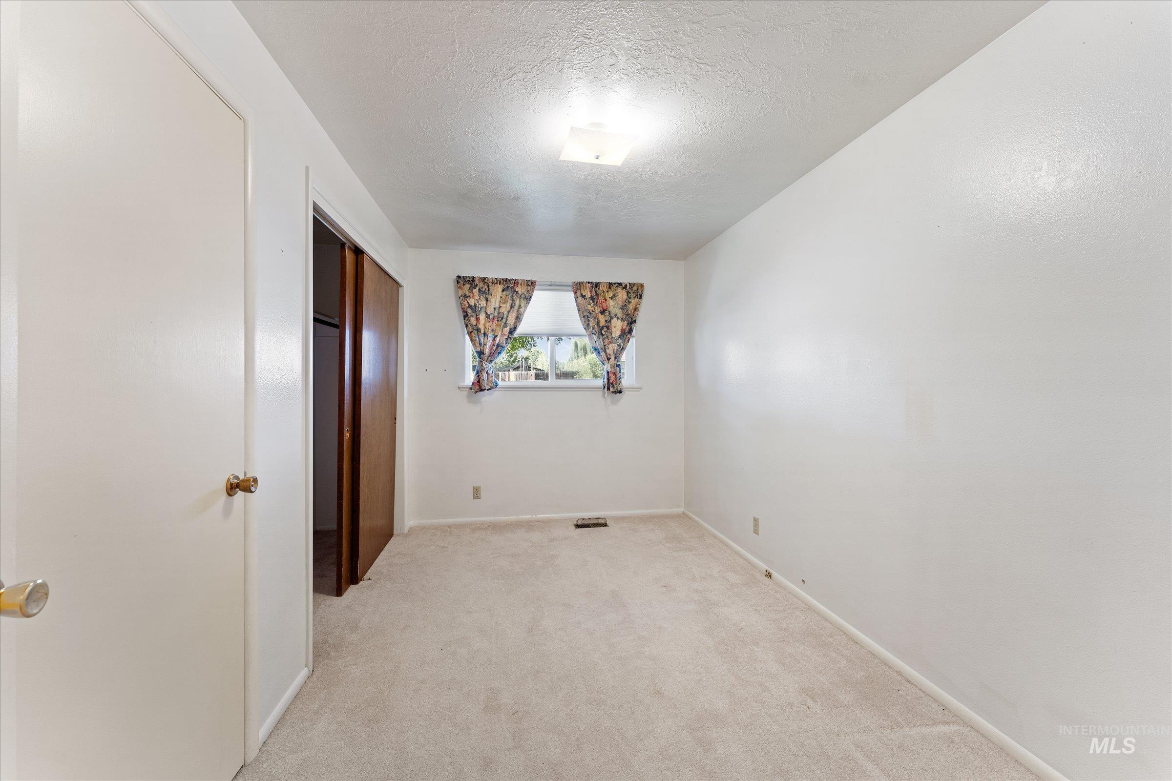 7882 S Cross Fox Way