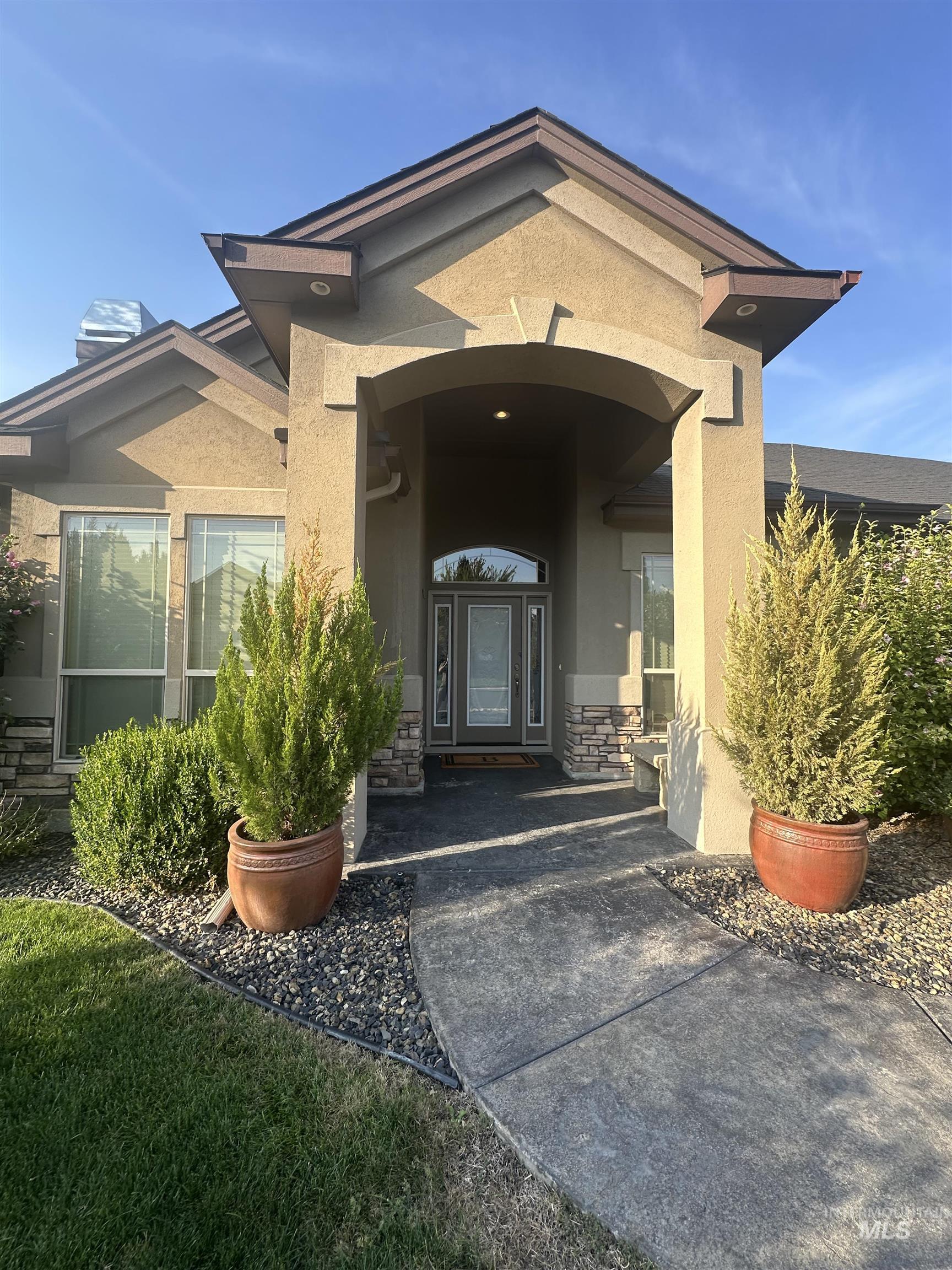 512 Bayhill Drive