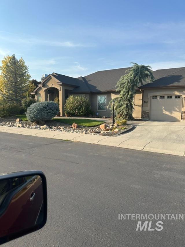 512 Bayhill Drive