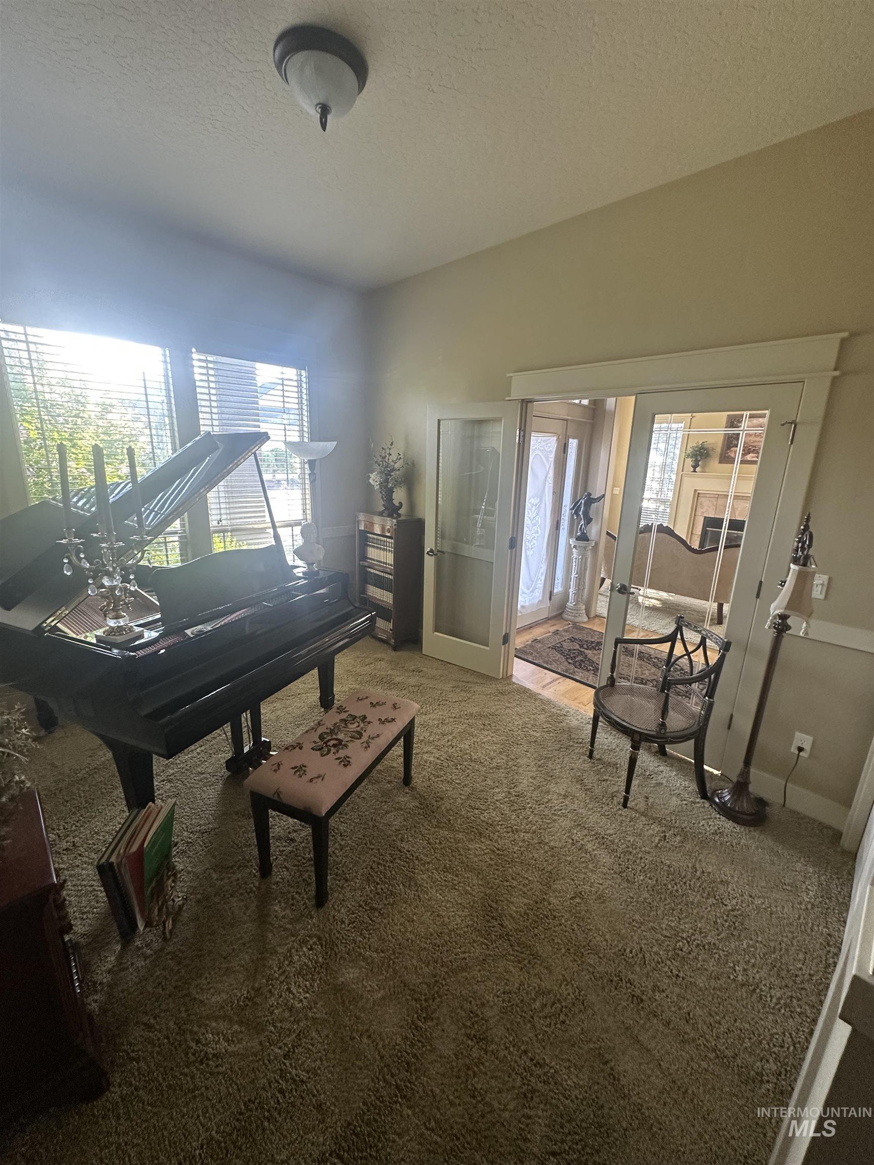 512 Bayhill Drive