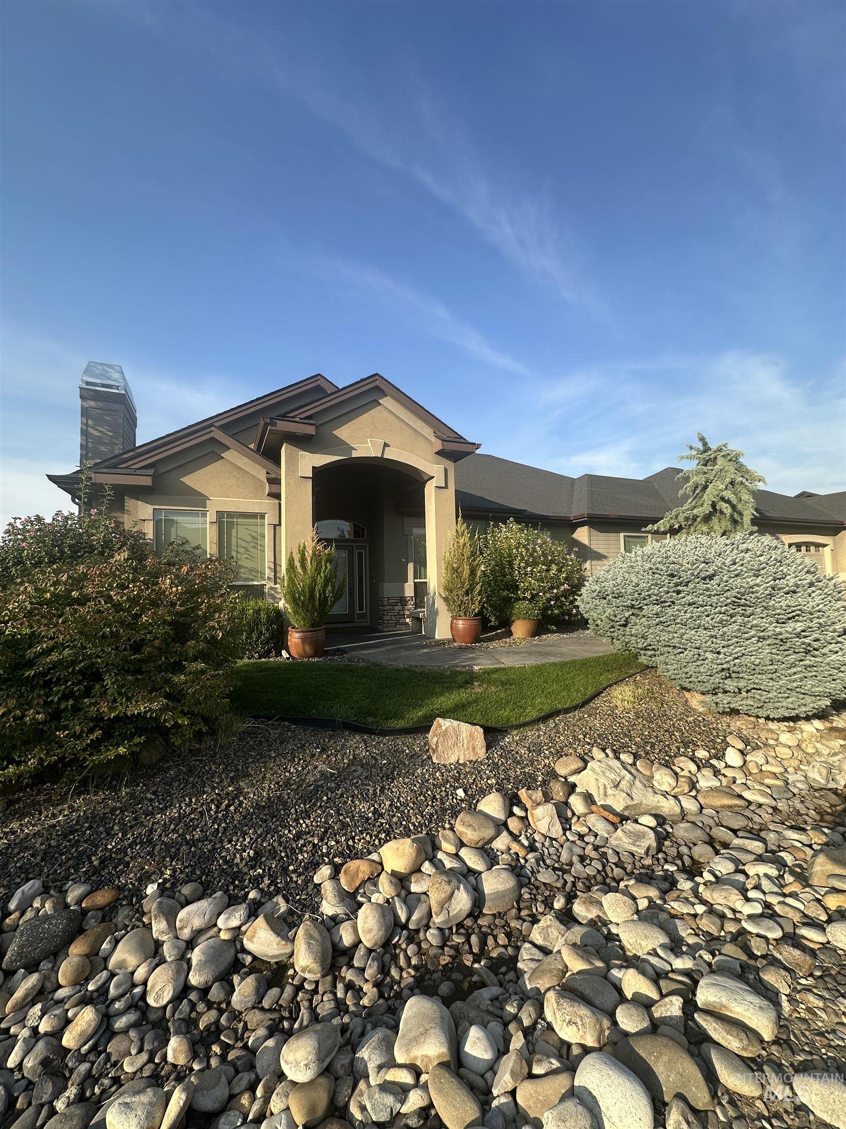 512 Bayhill Drive