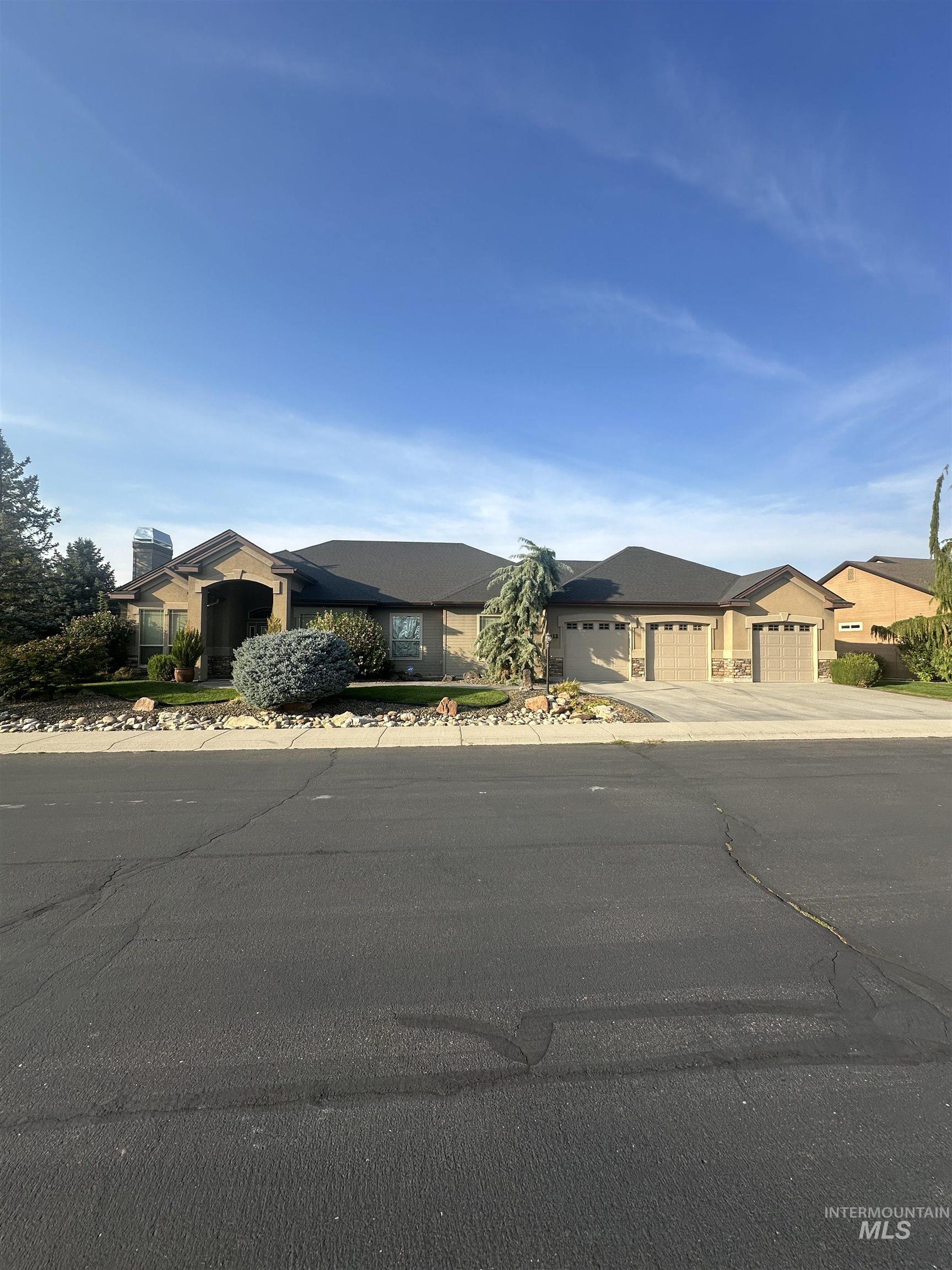 512 Bayhill Drive